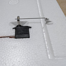 Load image into Gallery viewer, Fahrwerks-Set Rookie² Best.-Nr.4239.25 SG Modellbau Stefan Graupner Einsteigerfreundliches RC-Modell Rookie² (Best.-Nr. 4239) – perfekt für Anfänger im RC-Modellbau. Leicht zu steuern, robust gebaut und ideal für erste Fahrversuche auf verschiedenen Untergründen. Modernes Design, leistungsstarke Elektronik und langlebige Materialien sorgen für ein optimales Fahrerlebnis. Perfekt als Geschenk für Kinder oder Hobby-Neulinge. Das Rookie² RC-Auto bietet Spaß und Spannung für die ganze Familie – ideal für Einste