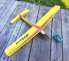 Load image into Gallery viewer, Filou RC Segelflugmodell Schnellbaukasten Best.-Nr.4209 SG Modellbau Stefan Graupner retromodell aus den 70er Jahren bei Graupner