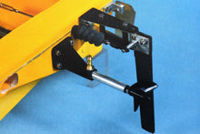 Laden Sie das Bild in den Galerie-Viewer, Tiburón Rennboot (Baukastenversion), Best.-Nr. 2145. Detaillierter Bausatz für ein leistungsstarkes RC-Modellboot. Jetzt online bestellen und dein Traumboot bauen! Hochwertiger Bausatz für ein schnelles Rennboot
Detailliertes Design für beste Performance auf dem Wasser
Individueller Aufbau für maximale Kreativität