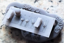 Laden Sie das Bild in den Galerie-Viewer, Schalttafel P-51D Mustang Maßstab 1:7 (1 Stk.) Best.-Nr.802 Graupner Modellbau