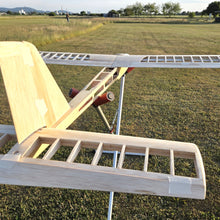Laden Sie das Bild in den Galerie-Viewer, „Amigo XL RC Segelflugzeug – Bausatz aus Holz mit 2800 mm Spannweite (Best.-Nr. 4230)“

„RC glider Amigo XL – 2800mm wingspan wooden sailplane kit by aero-naut“

„Balsa RC Segler Amigo XL für Thermikflüge – ideal für erfahrene Modellbauer“

„Classic retro RC glider – Amigo XL kit with large wingspan“
